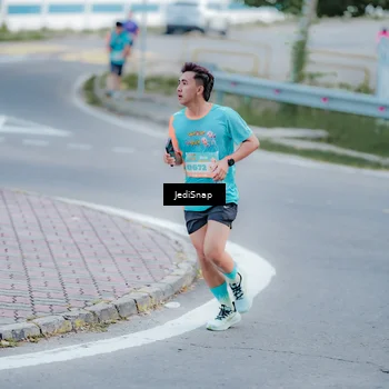 Runner Photo 8273535