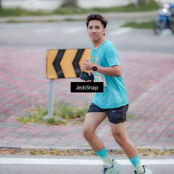 Runner Photo 8273556