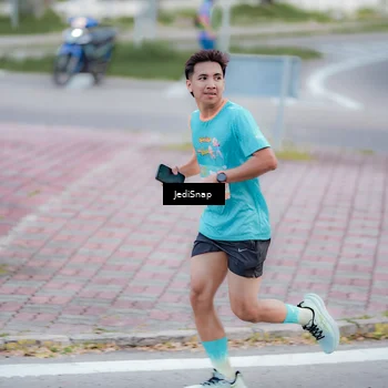 Runner Photo 8273578