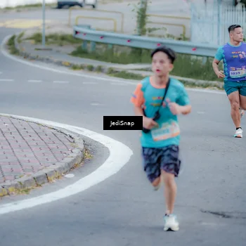 Runner Photo 8273583
