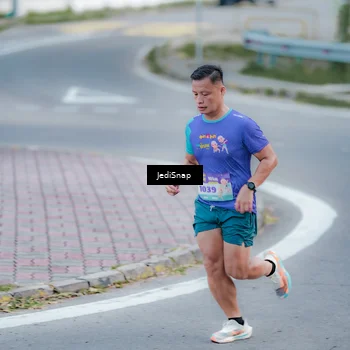 Runner Photo 8273633