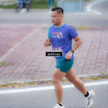 Runner Photo 8273646