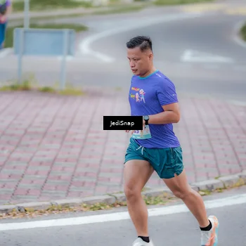 Runner Photo 8273653