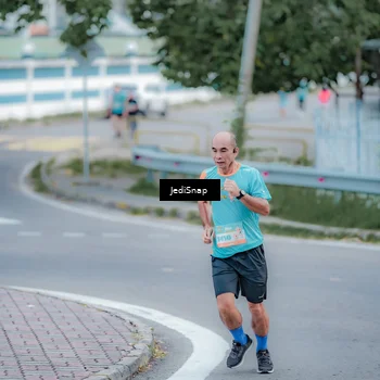 Runner Photo 8273695