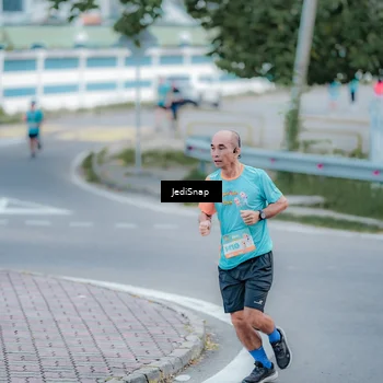 Runner Photo 8273713