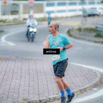 Runner Photo 8273728