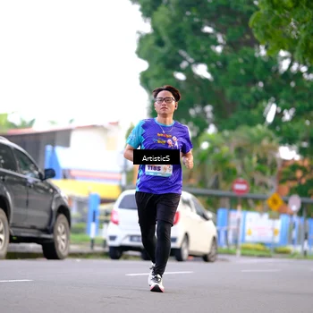 Runner Photo 8273737