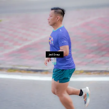 Runner Photo 8273744