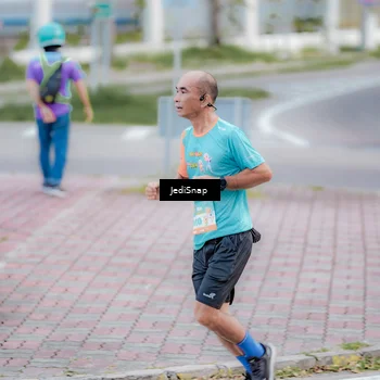 Runner Photo 8273761