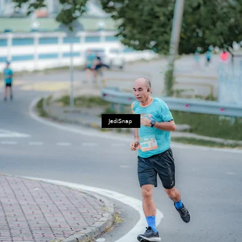 Runner Photo 8273787