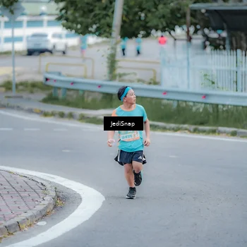 Runner Photo 8273870