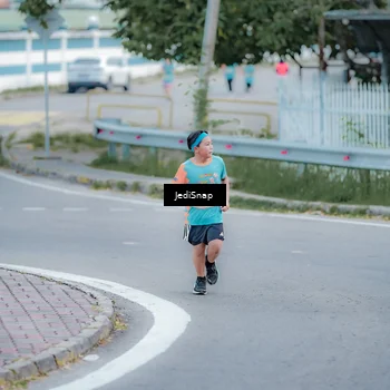Runner Photo 8273878