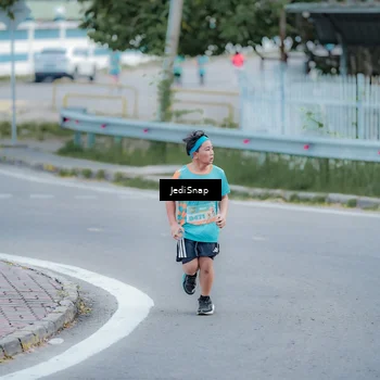 Runner Photo 8273891