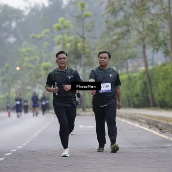 Runner Photo 8273898