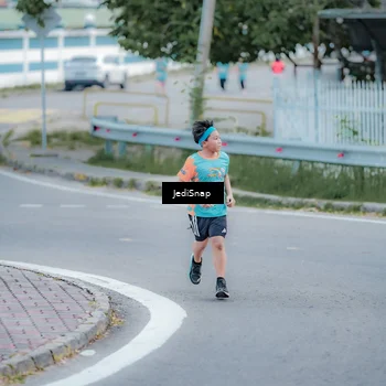 Runner Photo 8273905