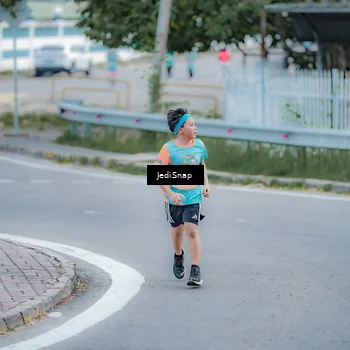 Runner Photo 8273906