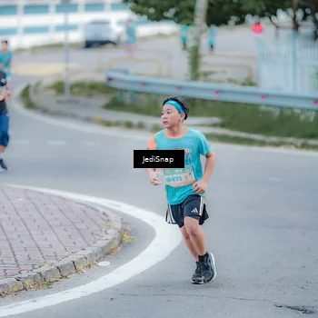 Runner Photo 8273934