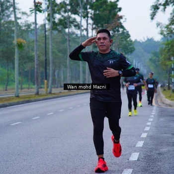 Runner Photo 8274062