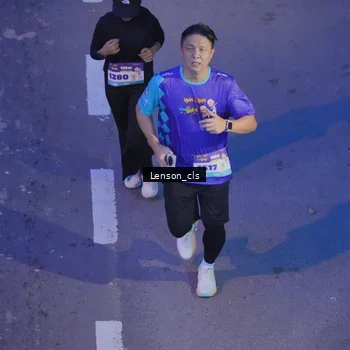 Runner Photo 8274806