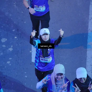 Runner Photo 8276023