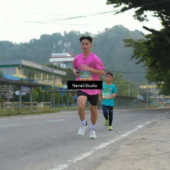 Runner Photo 8276109