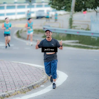 Runner Photo 8276173