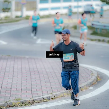 Runner Photo 8276234