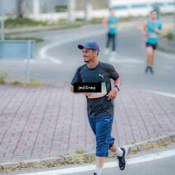 Runner Photo 8276249