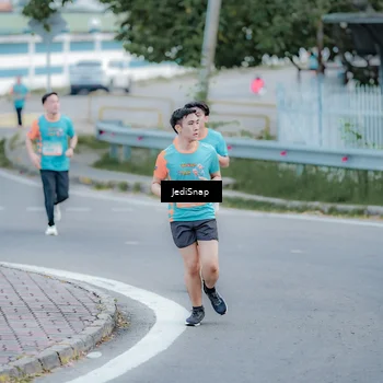 Runner Photo 8276256