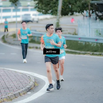 Runner Photo 8276272