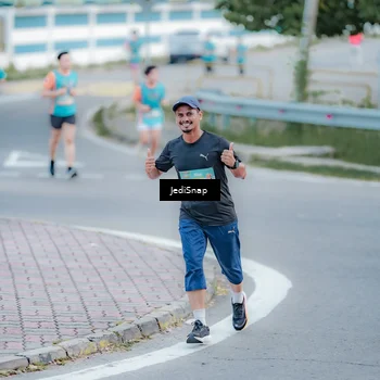 Runner Photo 8276285