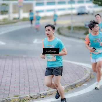 Runner Photo 8276323