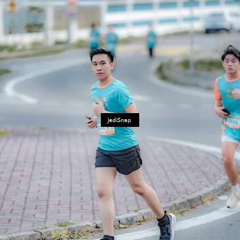 Runner Photo 8276336