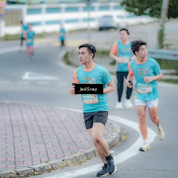Runner Photo 8276365
