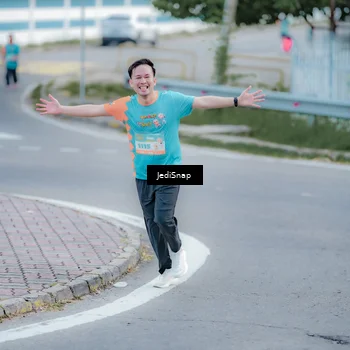 Runner Photo 8276378