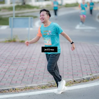 Runner Photo 8276428