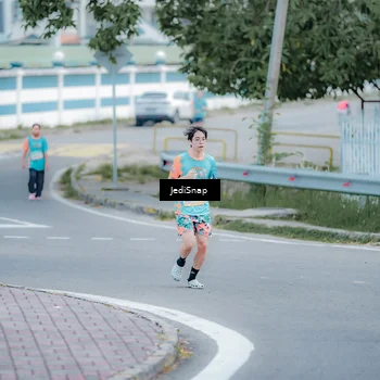 Runner Photo 8276433