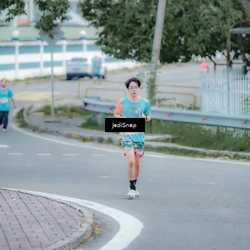 Runner Photo 8276471