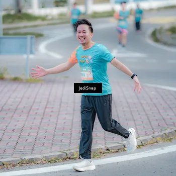 Runner Photo 8276479
