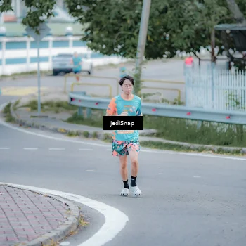 Runner Photo 8276495