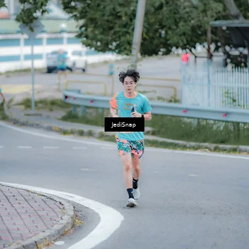 Runner Photo 8276511