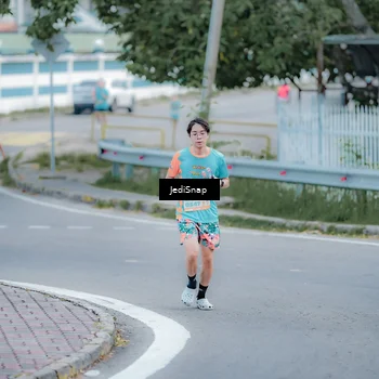 Runner Photo 8276513