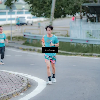 Runner Photo 8276534