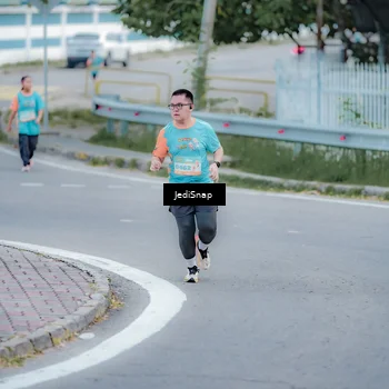 Runner Photo 8276551