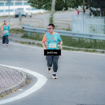 Runner Photo 8276569