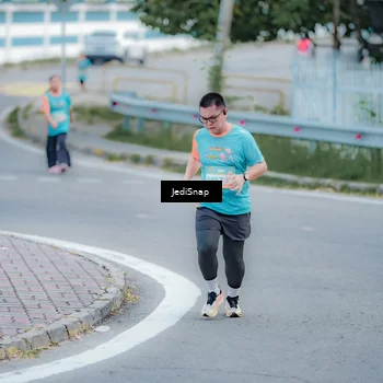 Runner Photo 8276591