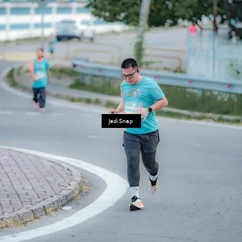 Runner Photo 8276594