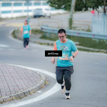 Runner Photo 8276616