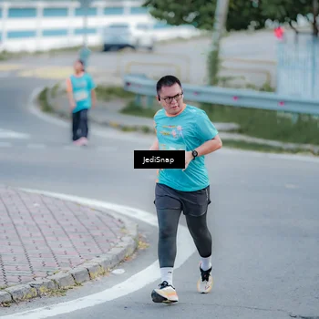 Runner Photo 8276648