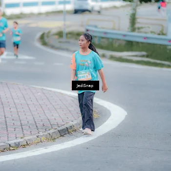 Runner Photo 8276799